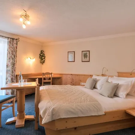 Otel Arlberghoehe St. Christoph am Arlberg