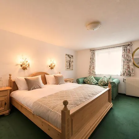 Hotel Arlberghoehe 3*