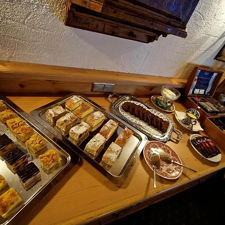 Hotel Arlberghoehe 3*