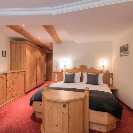 Hotel Arlberghoehe 3*