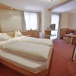 Arlberghoehe 3*