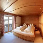 Hotel Arlberghoehe