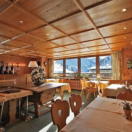 Hotel Arlberghoehe